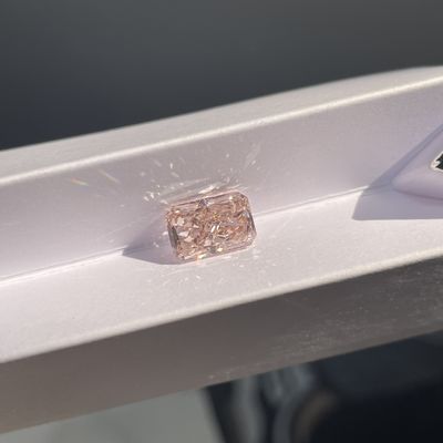 Kunstmatig Lab Groeid Roze CVD Diamanten Stralende vorm 1.5ct-1.99ct