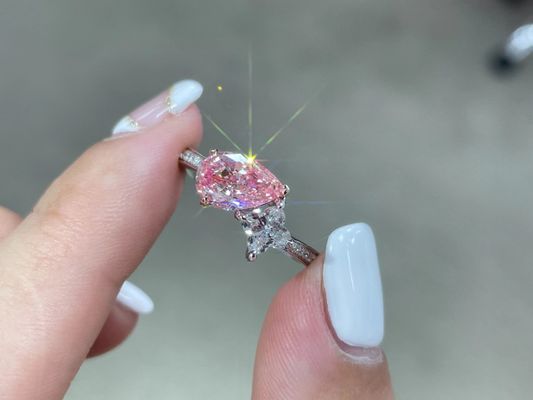Roze en witte peer 1.5ct laboratorium volwassen man gemaakt synthetische diamanten set met 18K witte goud modieuze ring