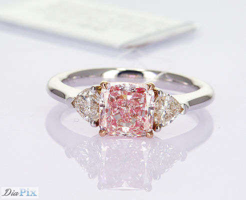 1.76CT synthetische kersenroze CVD diamanten ringen kussensneden in 18k wit goud