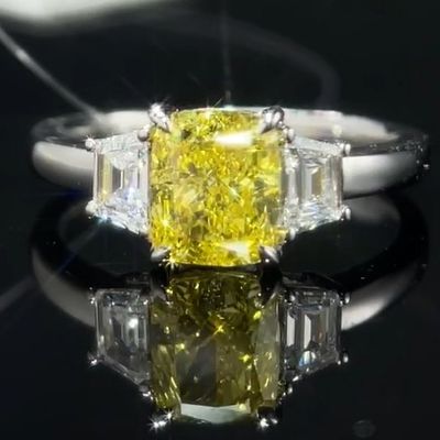 1.22ct Lab Grown Diamant Ring Met Gele Diamant Drie Steen Stijl Op maat Gemaakte Sieraden